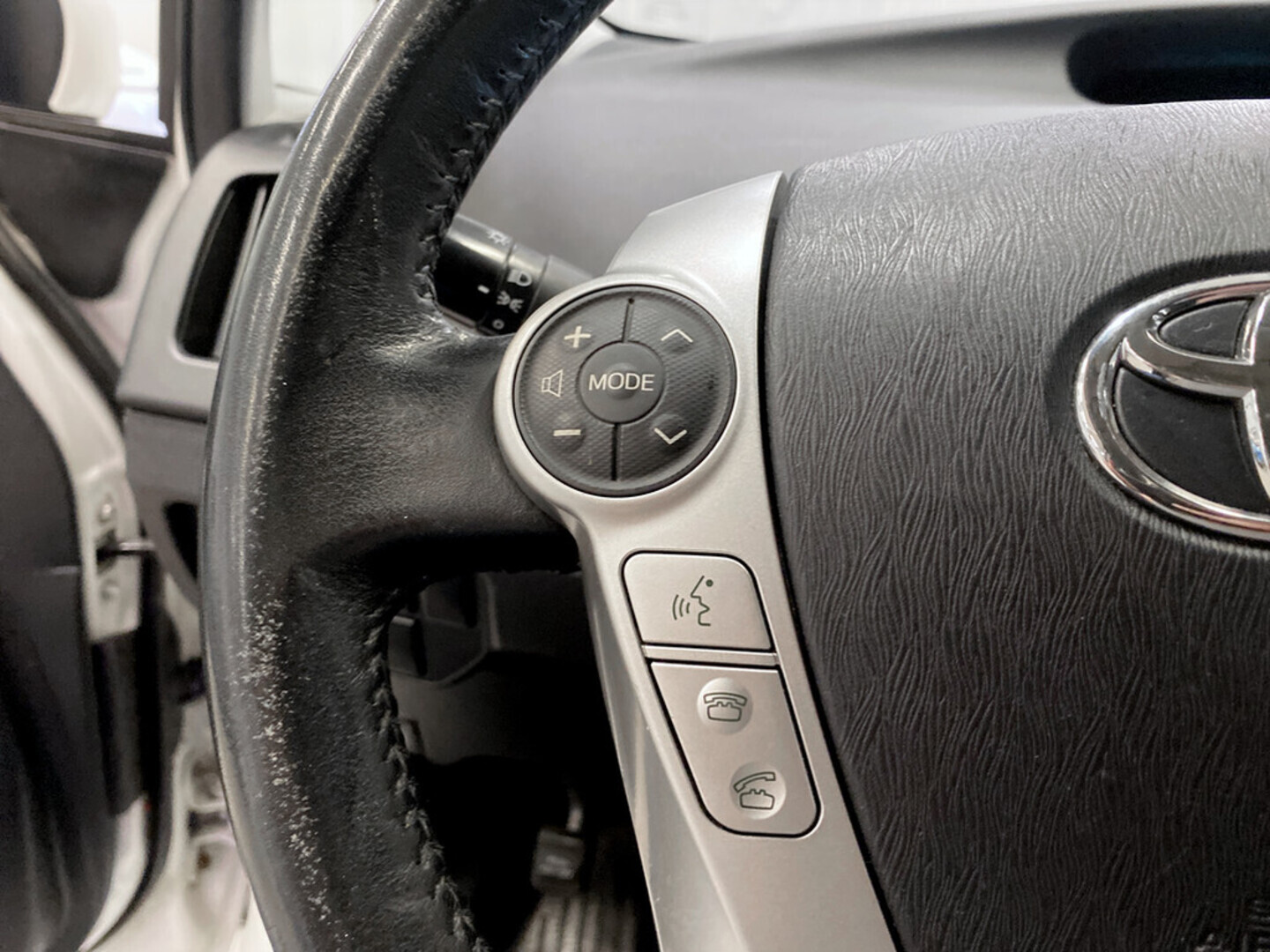 TOYOTA Prius PHEV 2015