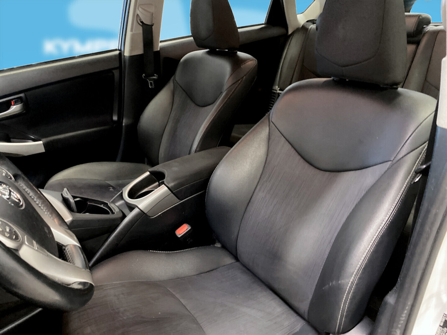 TOYOTA Prius PHEV 2015