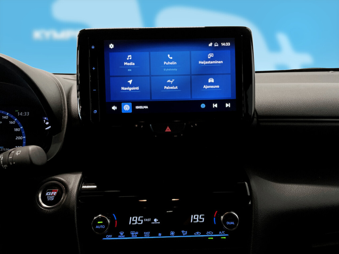 TOYOTA Yaris Cross 2023