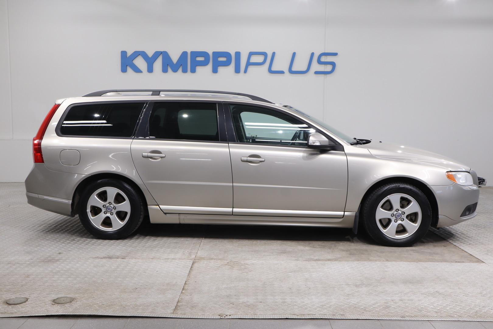VOLVO V70 2008