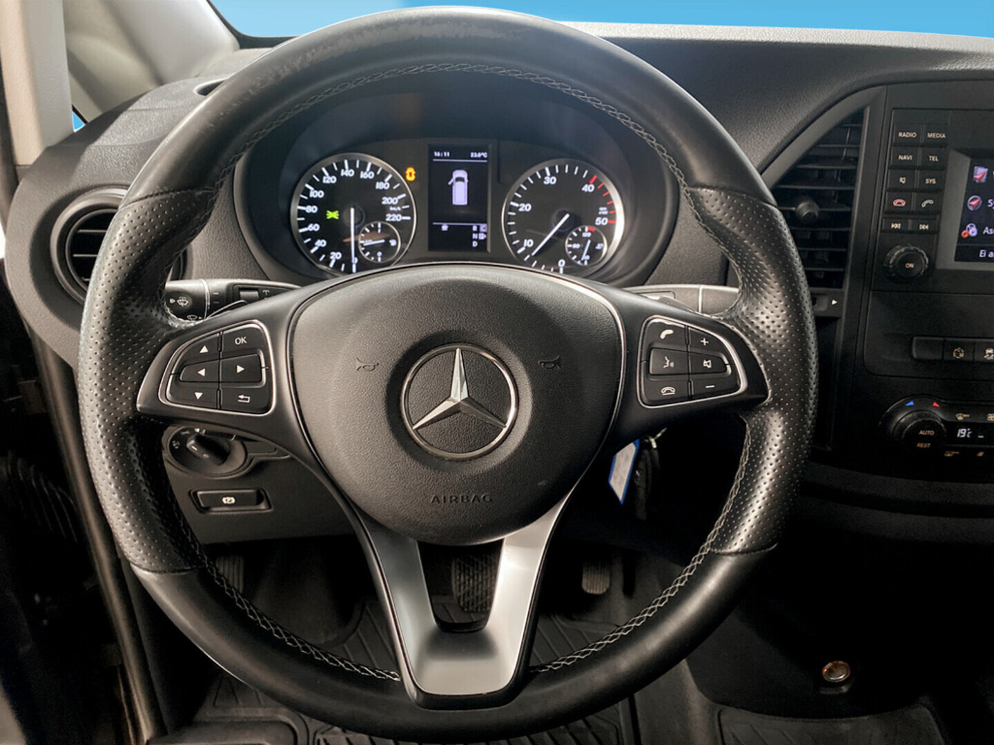 MERCEDES-BENZ Vito 2016
