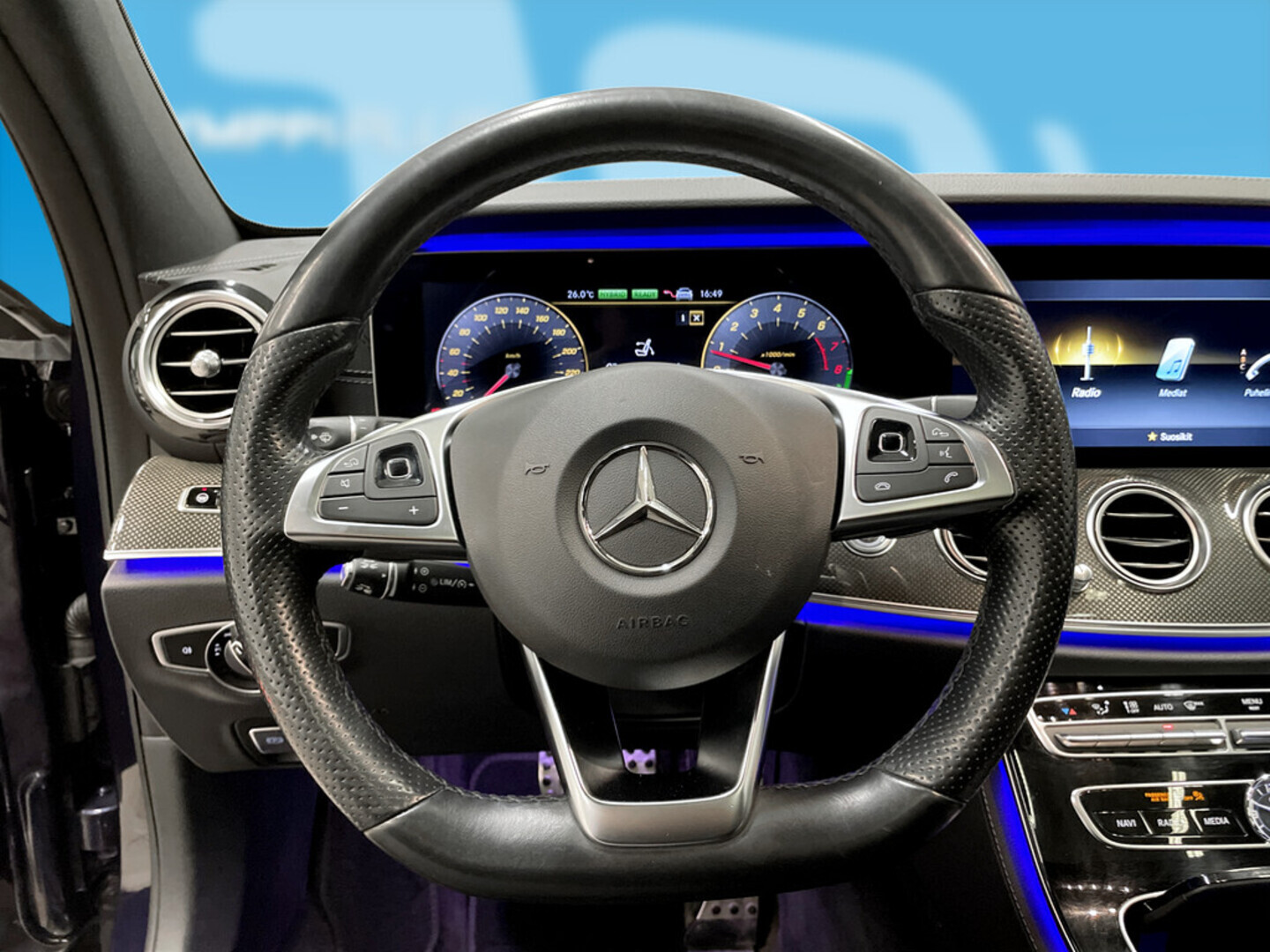 MERCEDES-BENZ E 2018