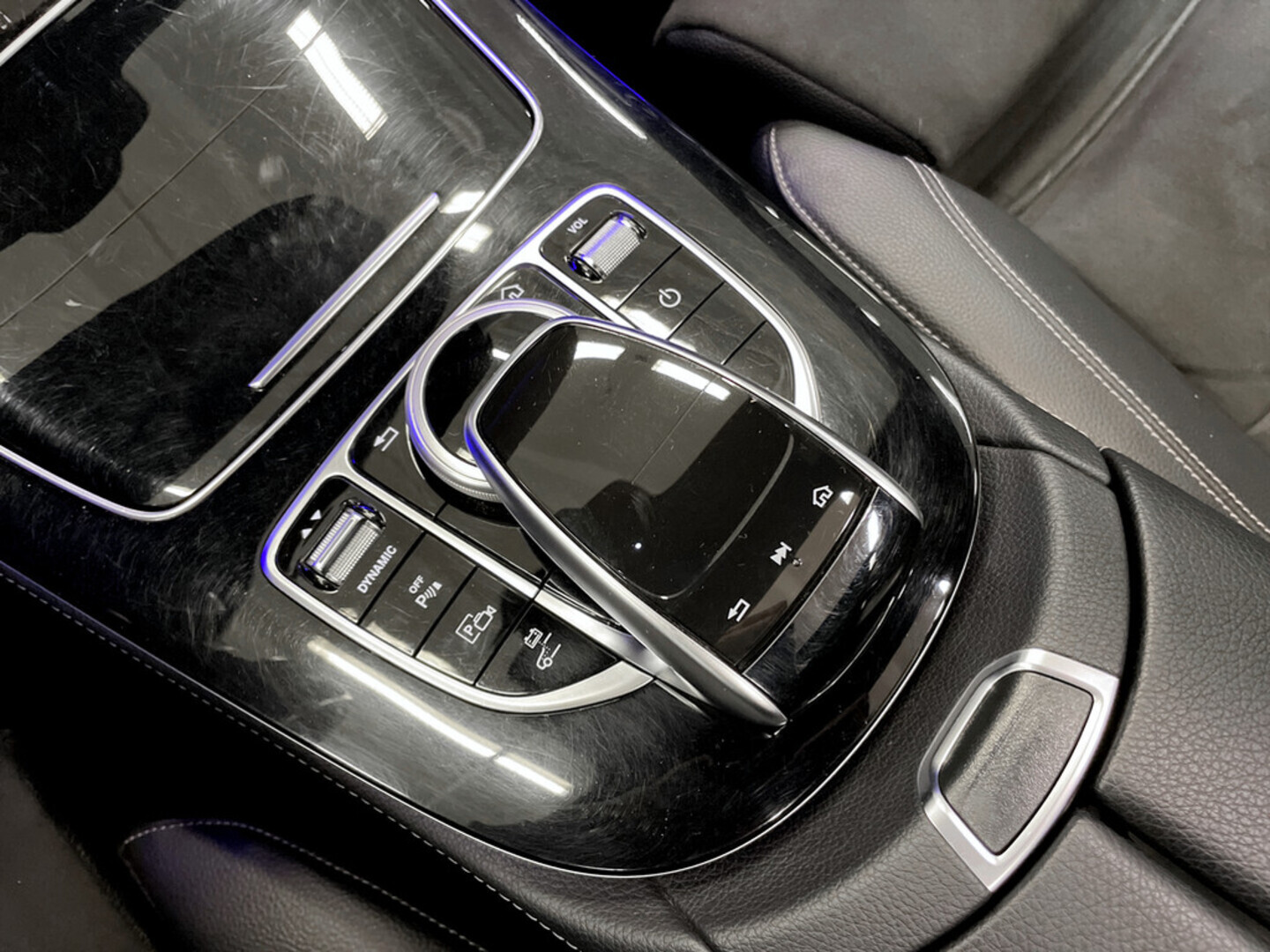 MERCEDES-BENZ E 2018