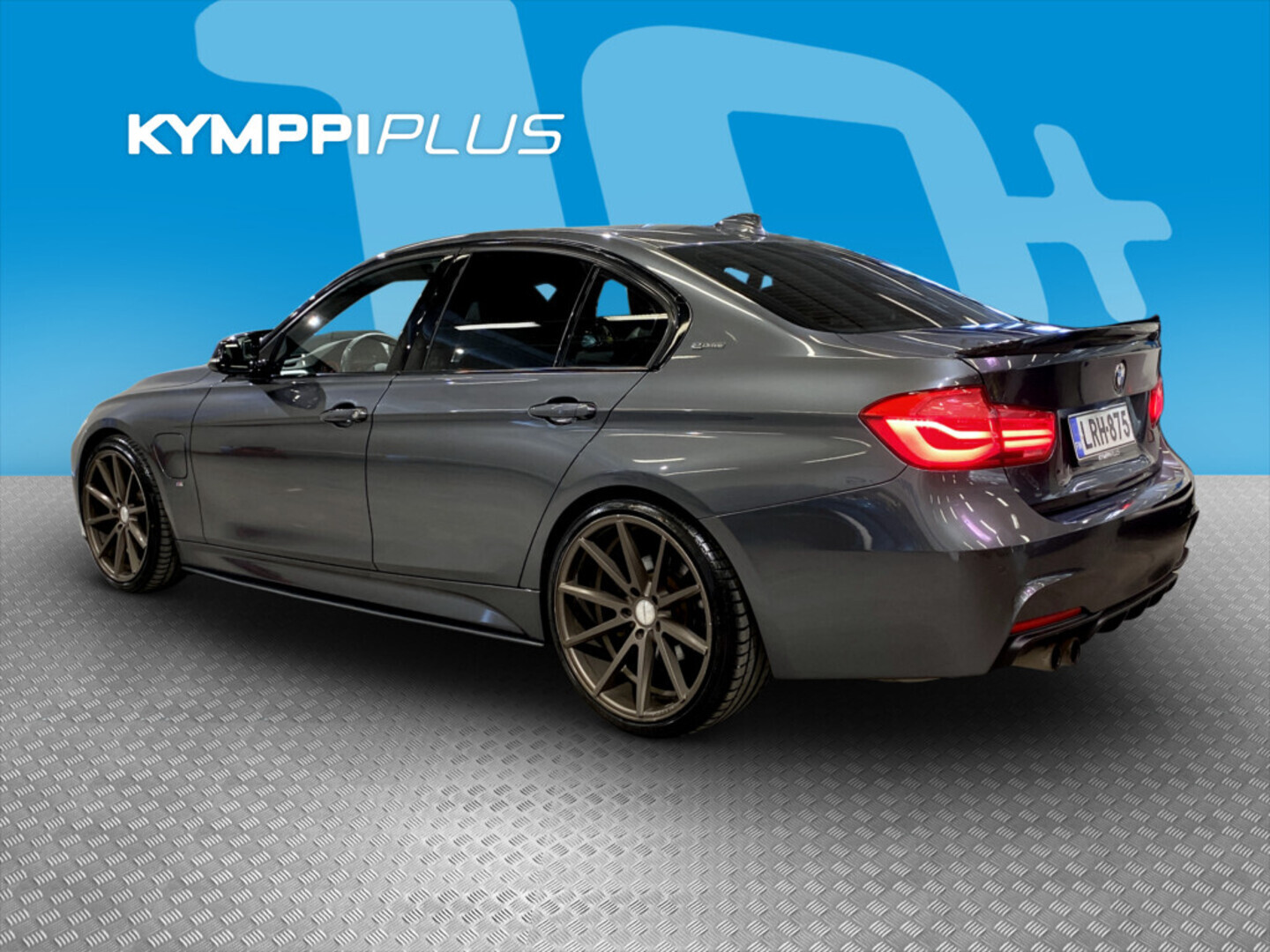 BMW 330 2017