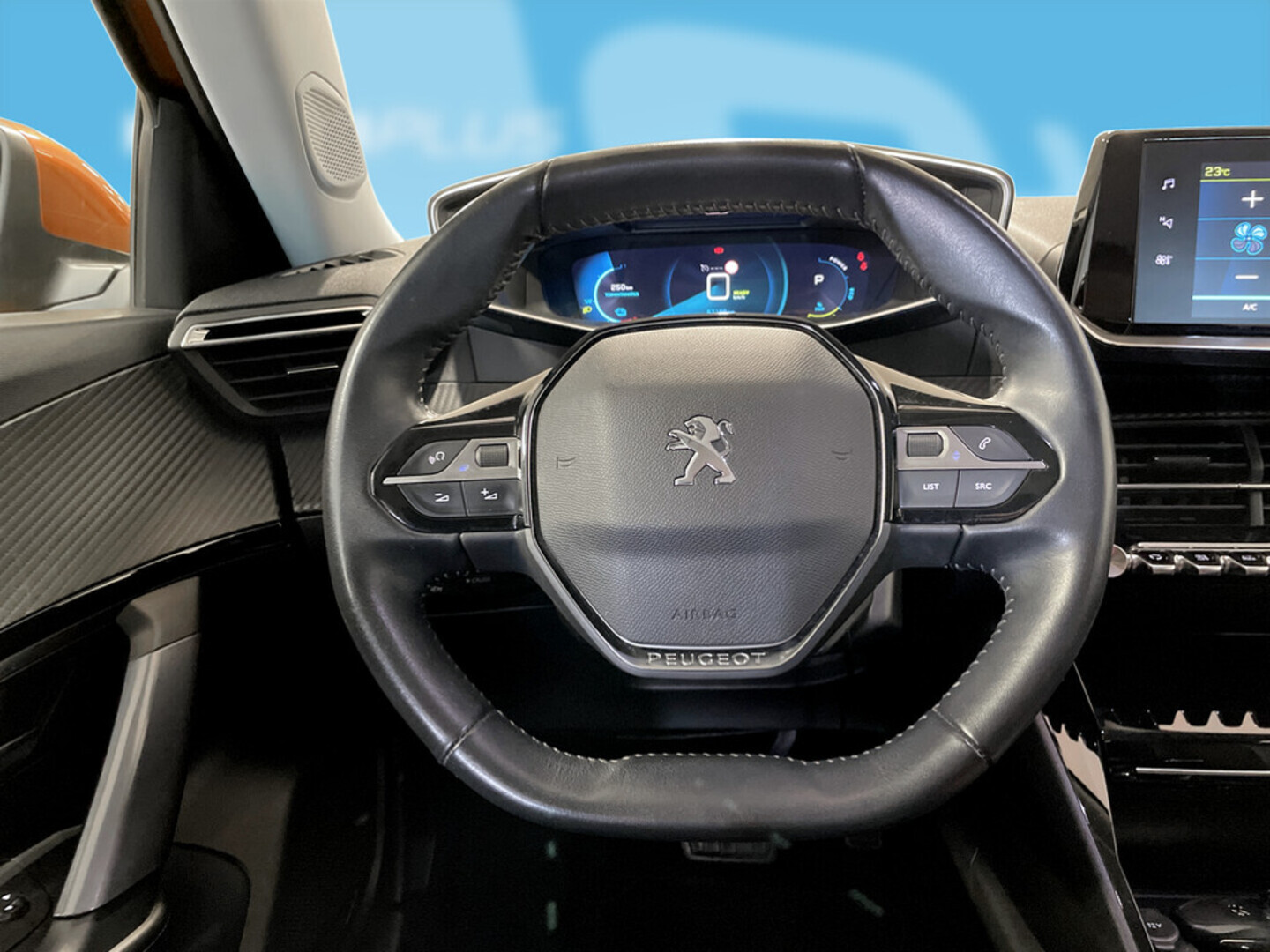 PEUGEOT e-2008 2021