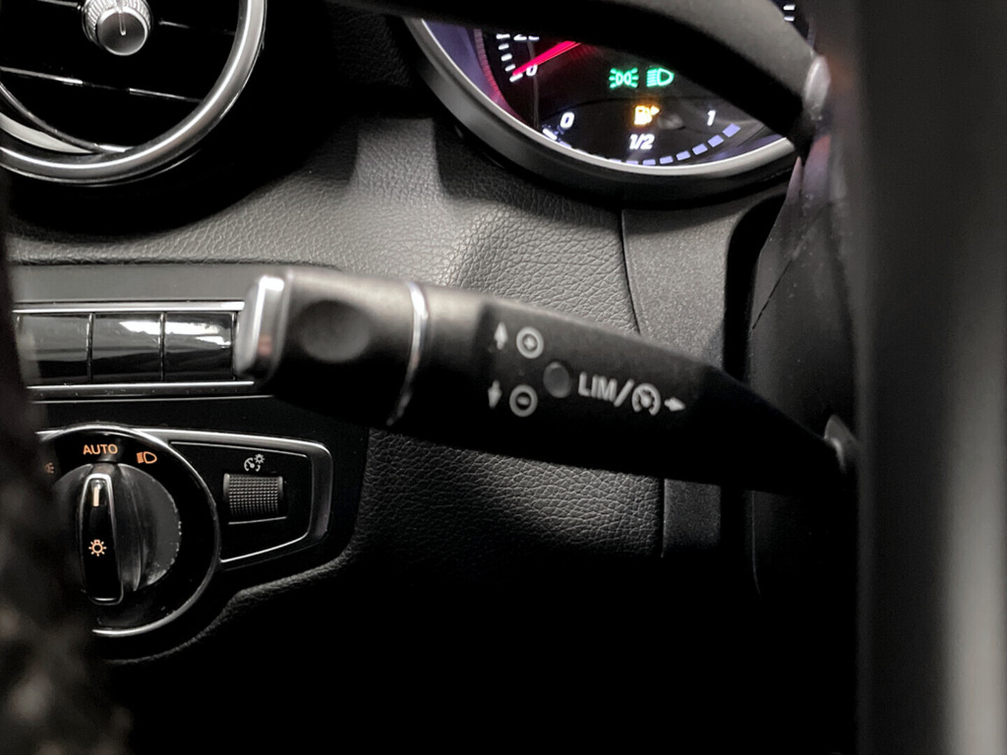 MERCEDES-BENZ C 2015