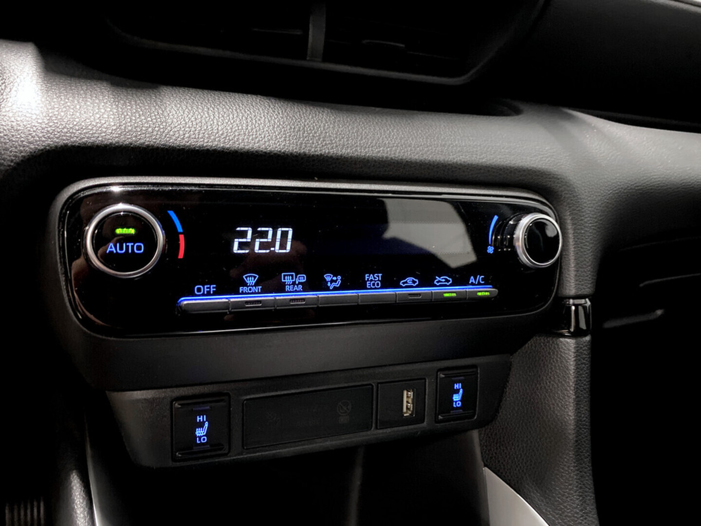 TOYOTA Yaris 2023