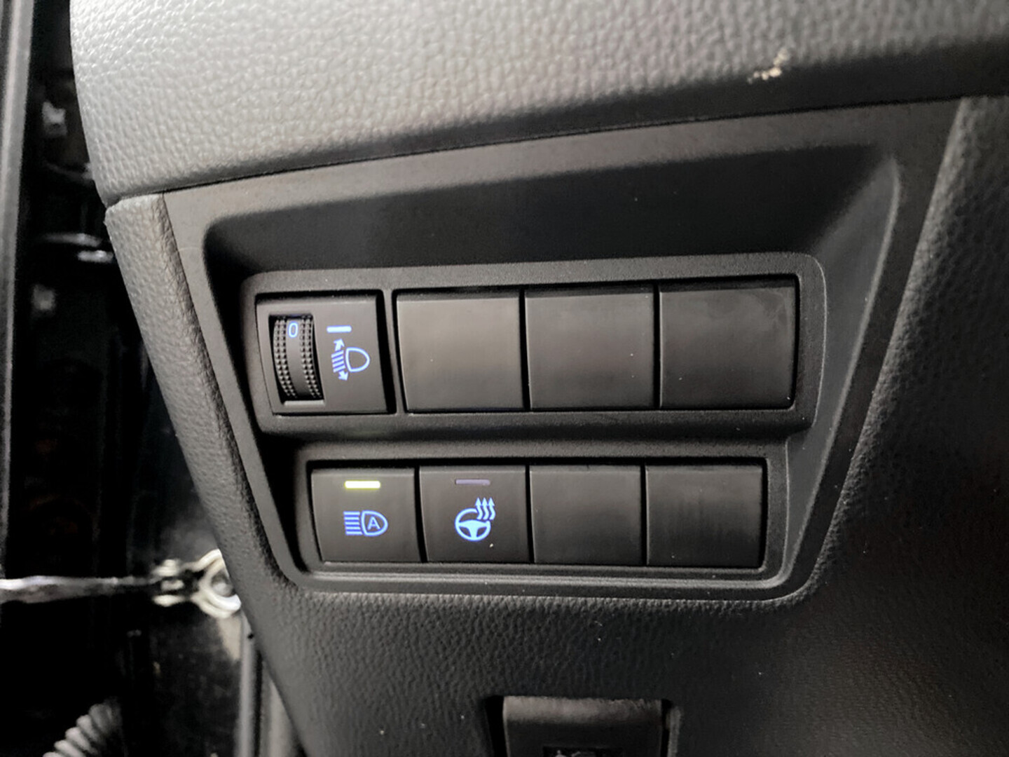 TOYOTA Yaris 2023
