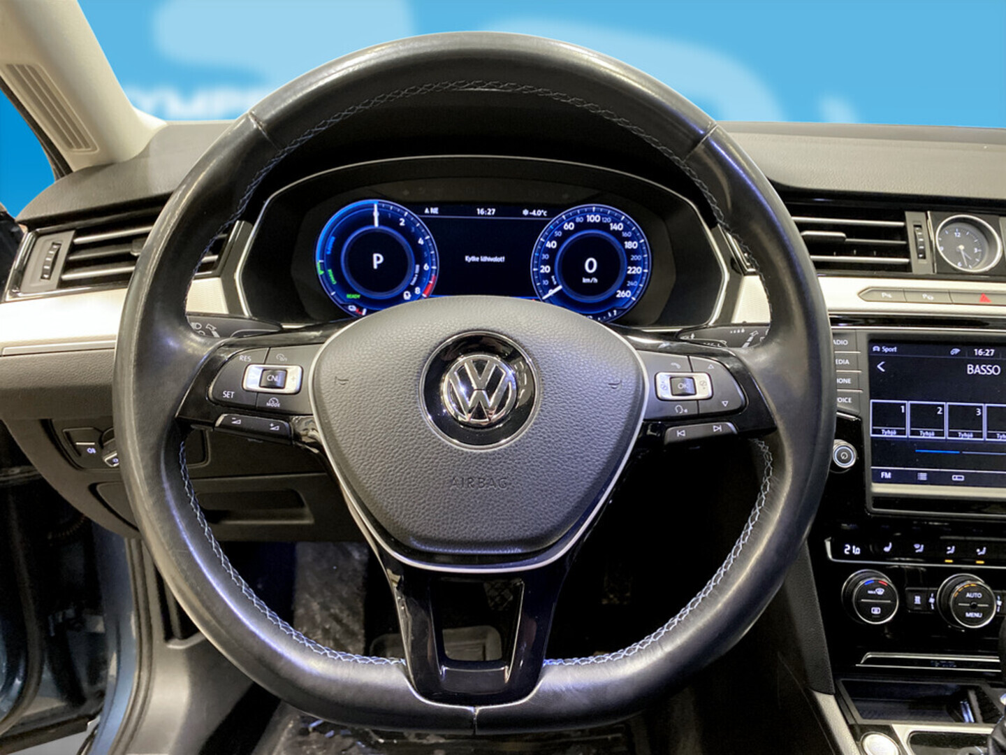 VOLKSWAGEN Passat 2017