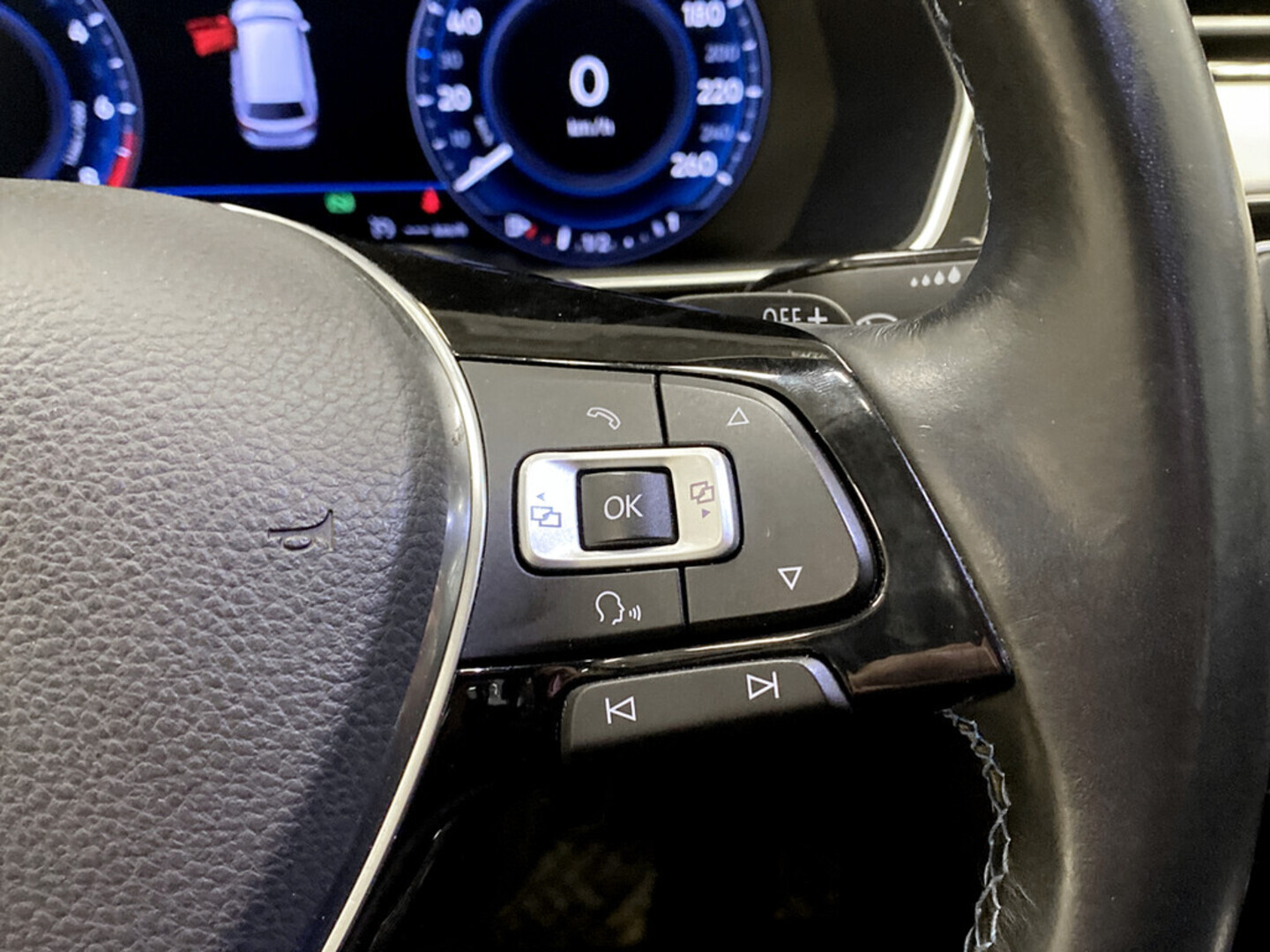 VOLKSWAGEN Passat 2017