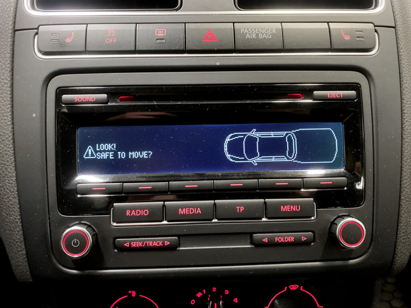 VOLKSWAGEN Polo 2012