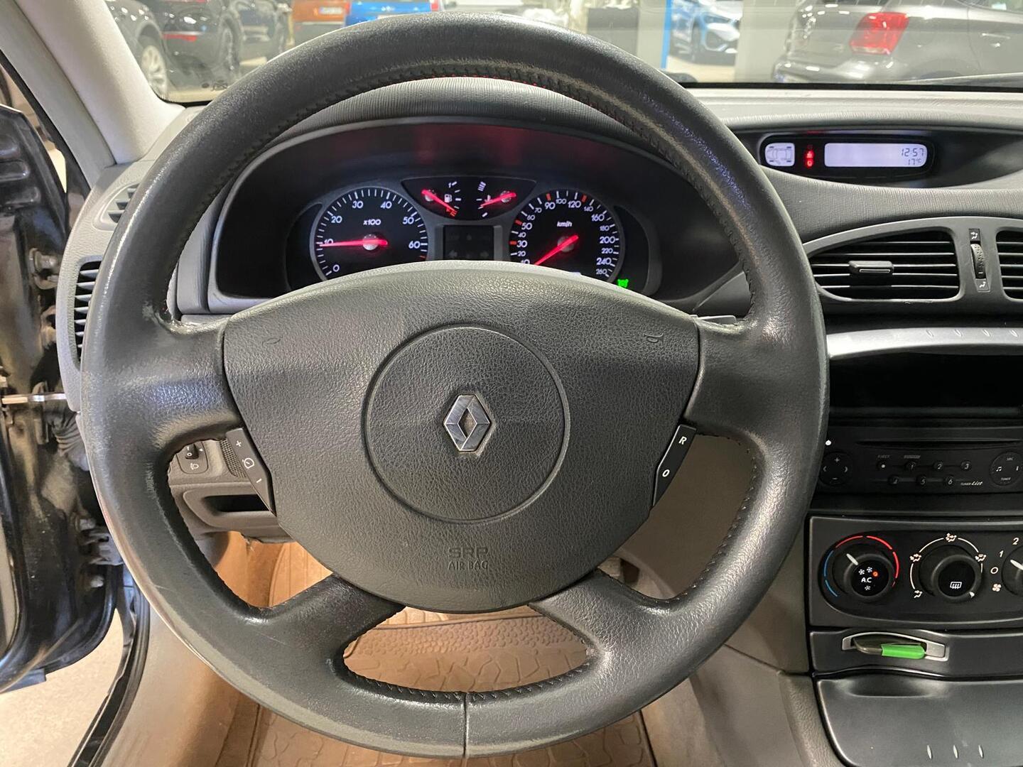 RENAULT Laguna 2003