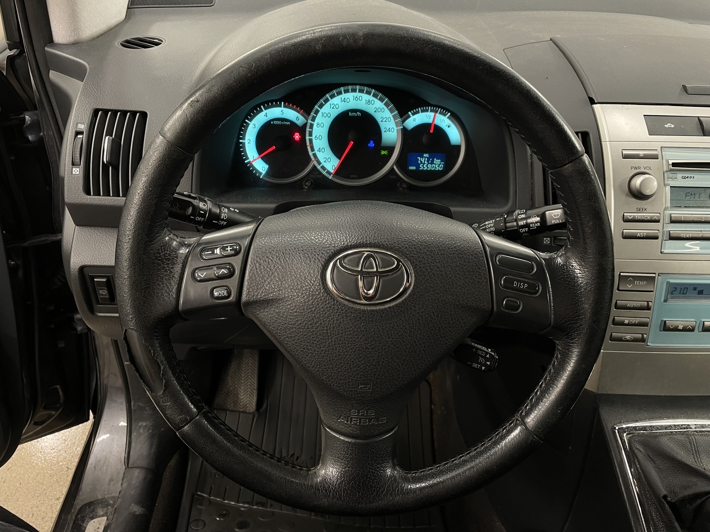 TOYOTA Corolla Verso 2007