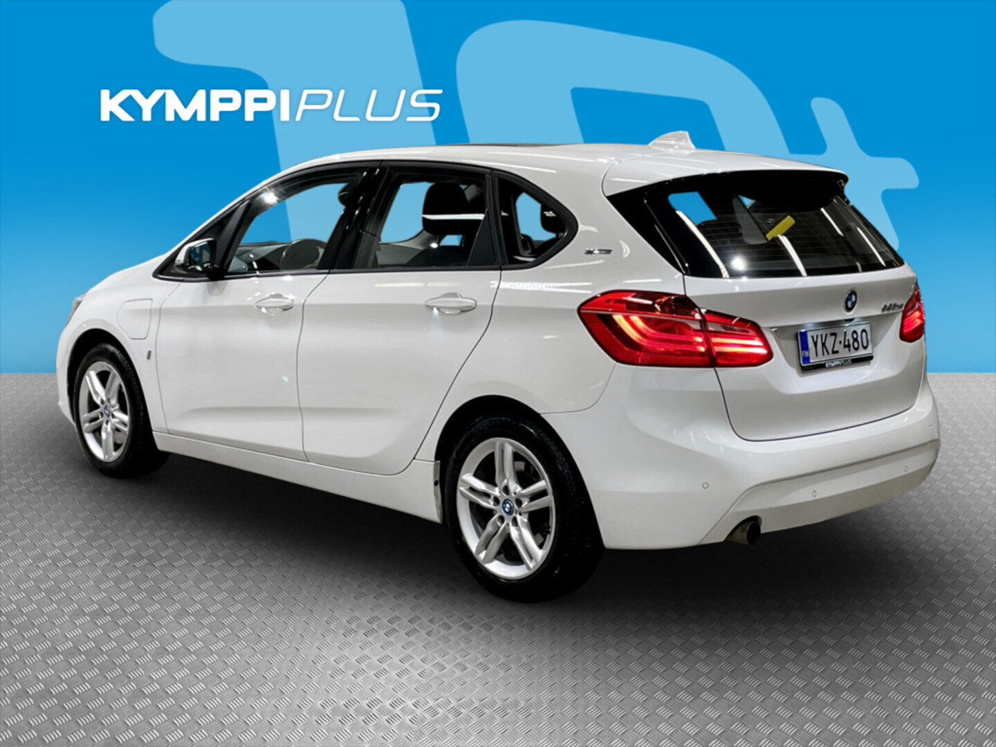 BMW 225 2017