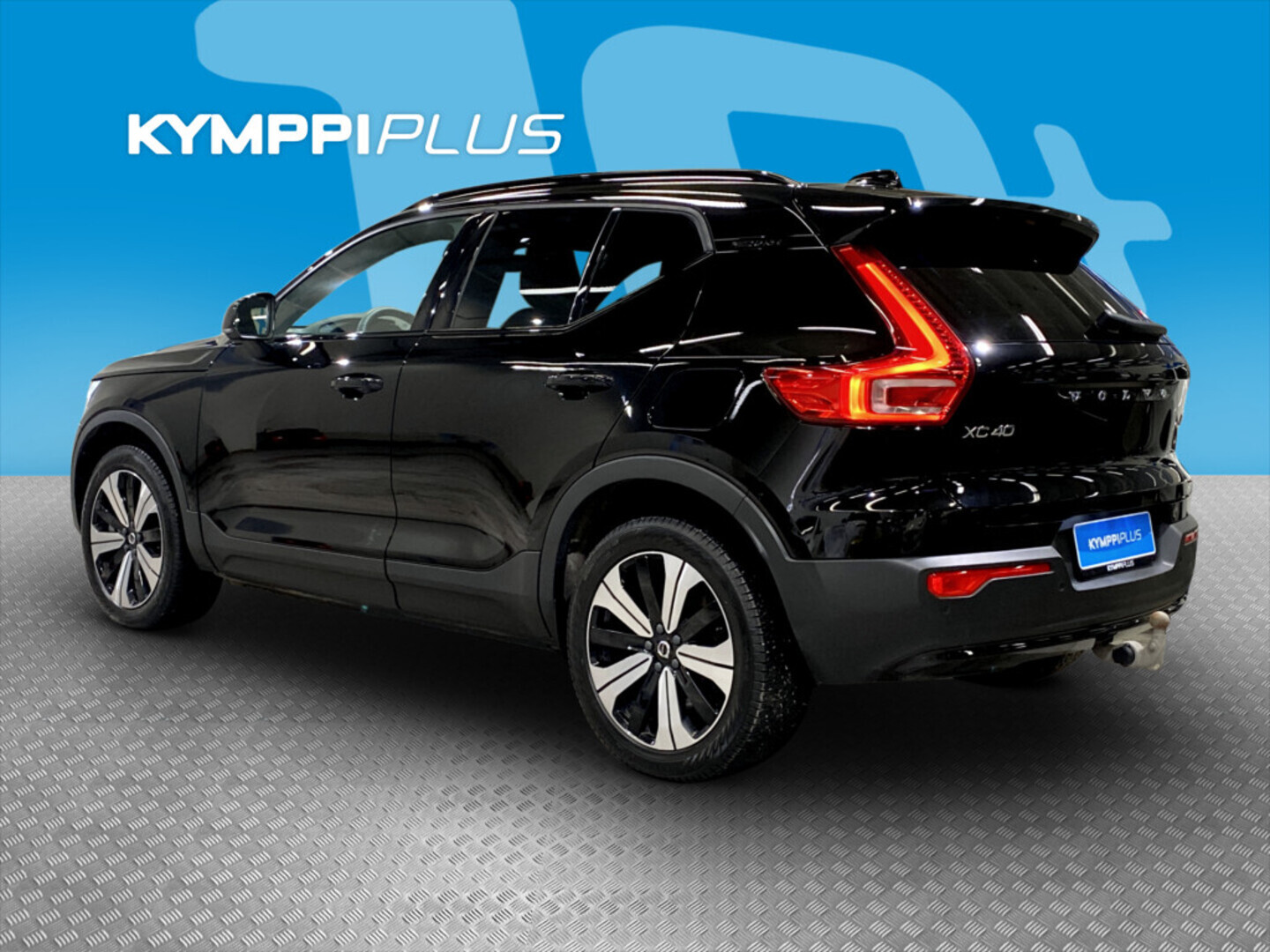 VOLVO XC40 2023