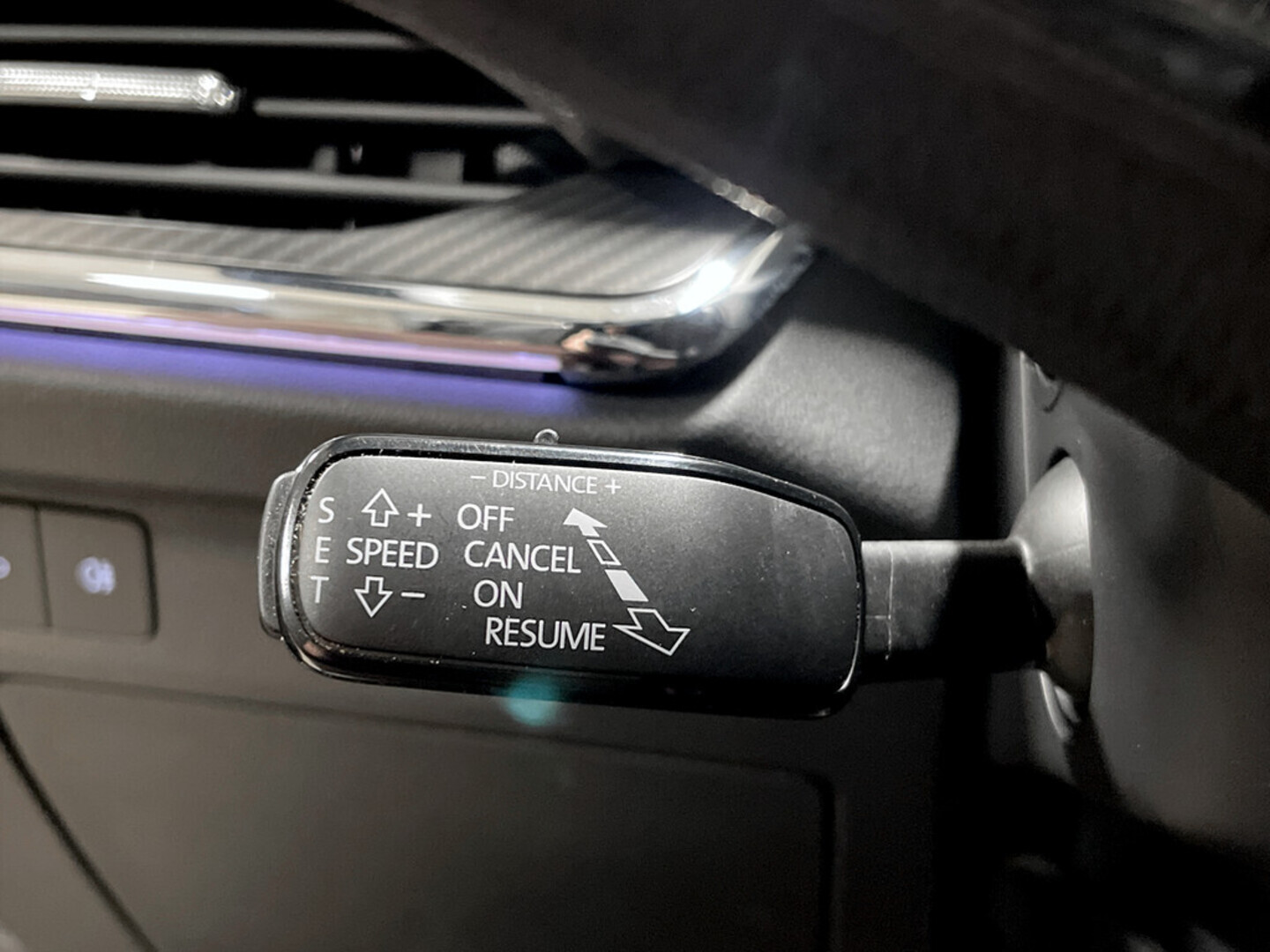 SKODA Enyaq 2023