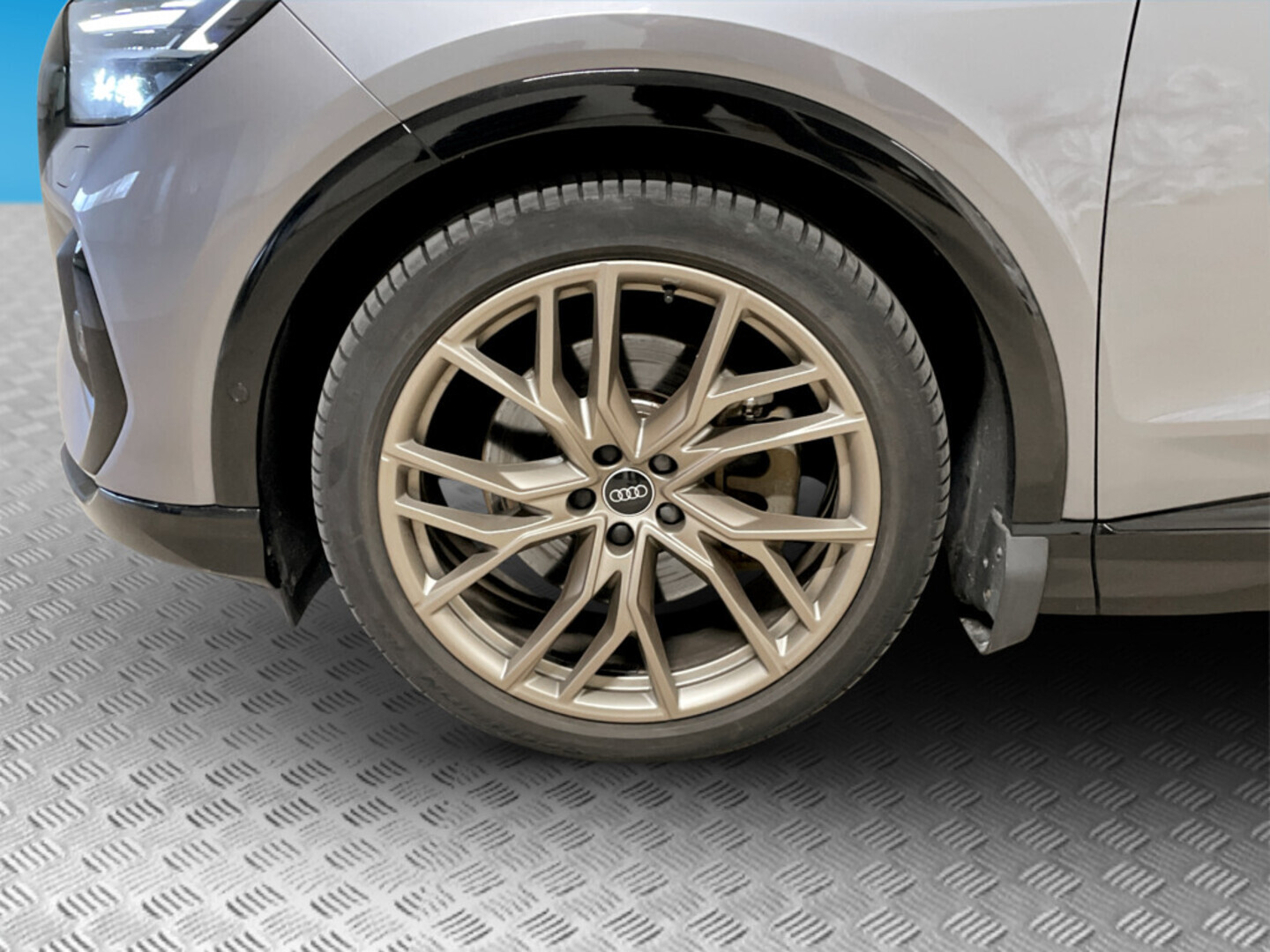 AUDI Q4 e-tron 2023