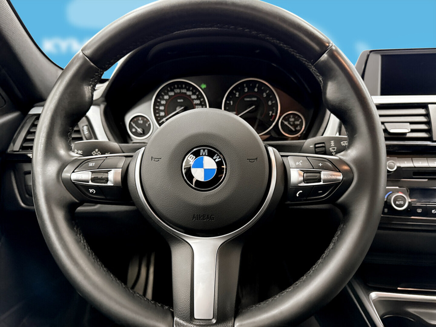 BMW 320 2014