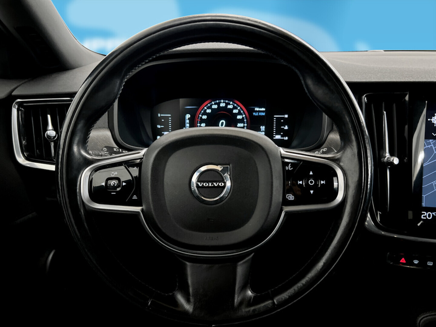 VOLVO V90 Cross Country 2017