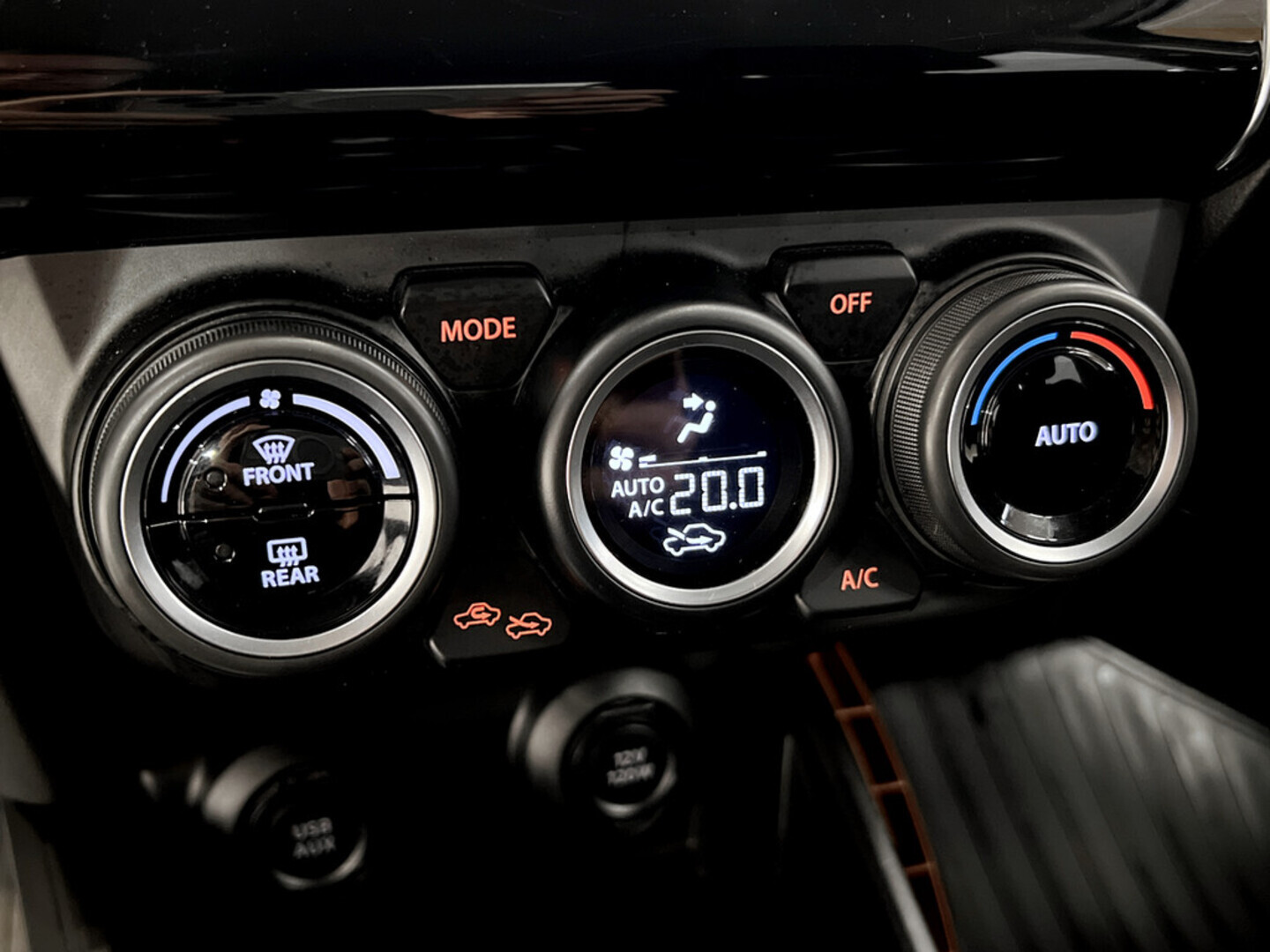 SUZUKI Swift 2018