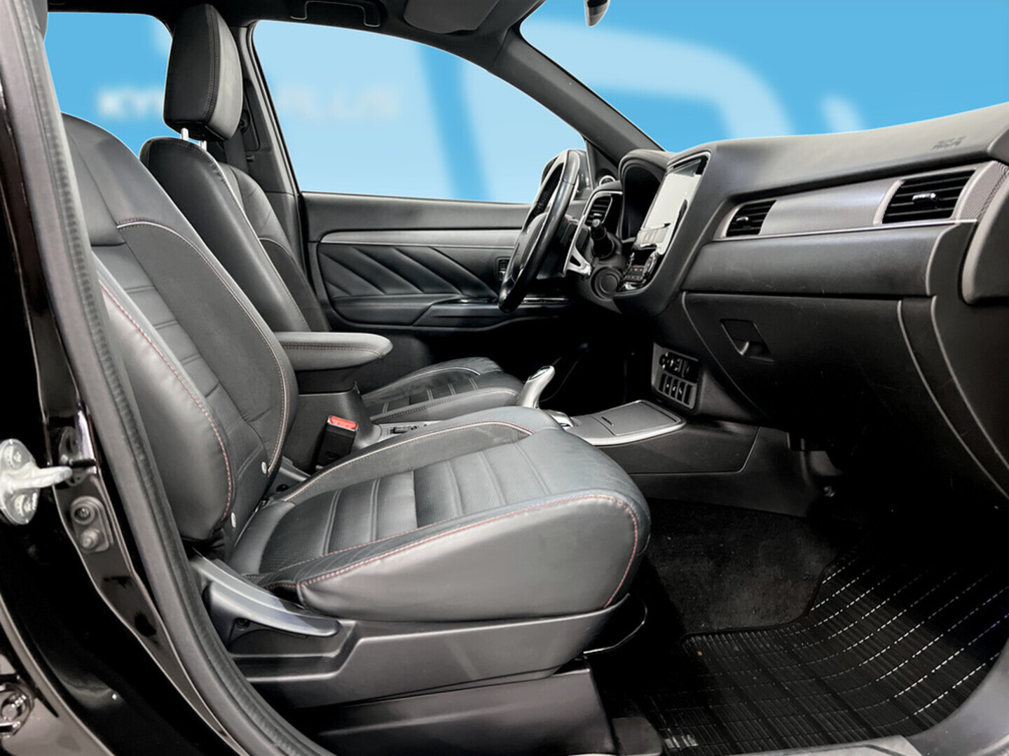 MITSUBISHI Outlander PHEV 2018