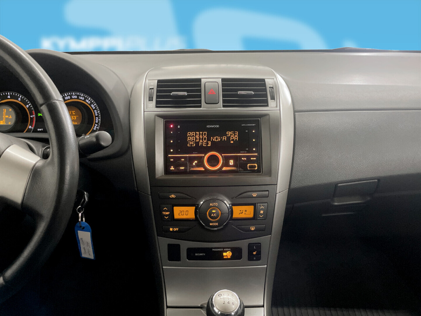 TOYOTA Corolla 2010