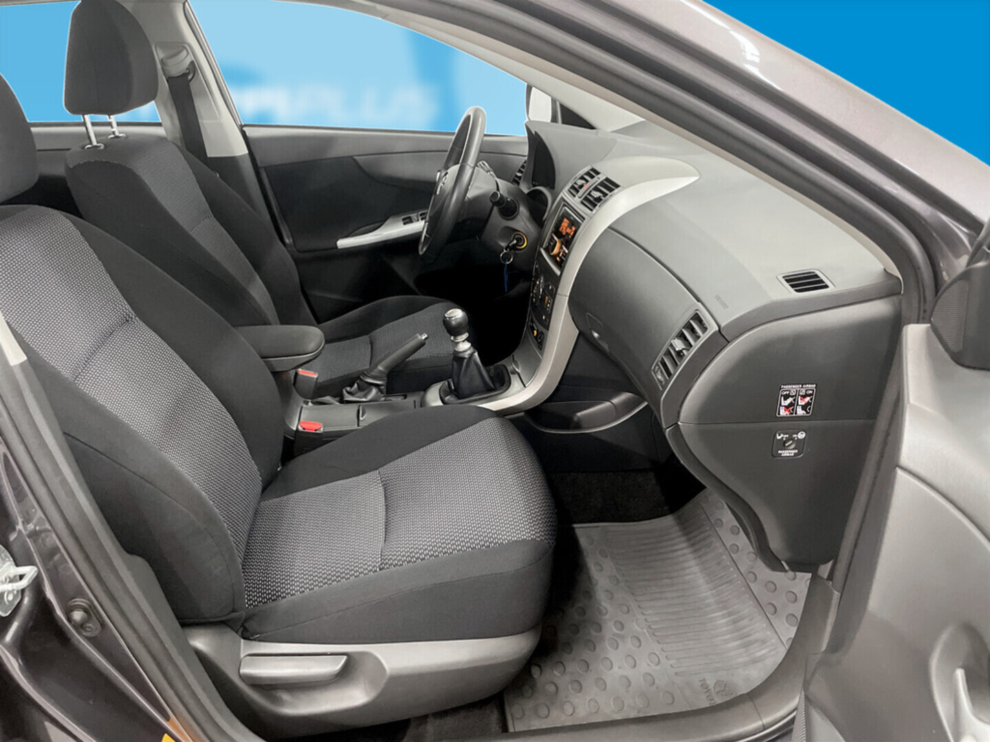 TOYOTA Corolla 2010