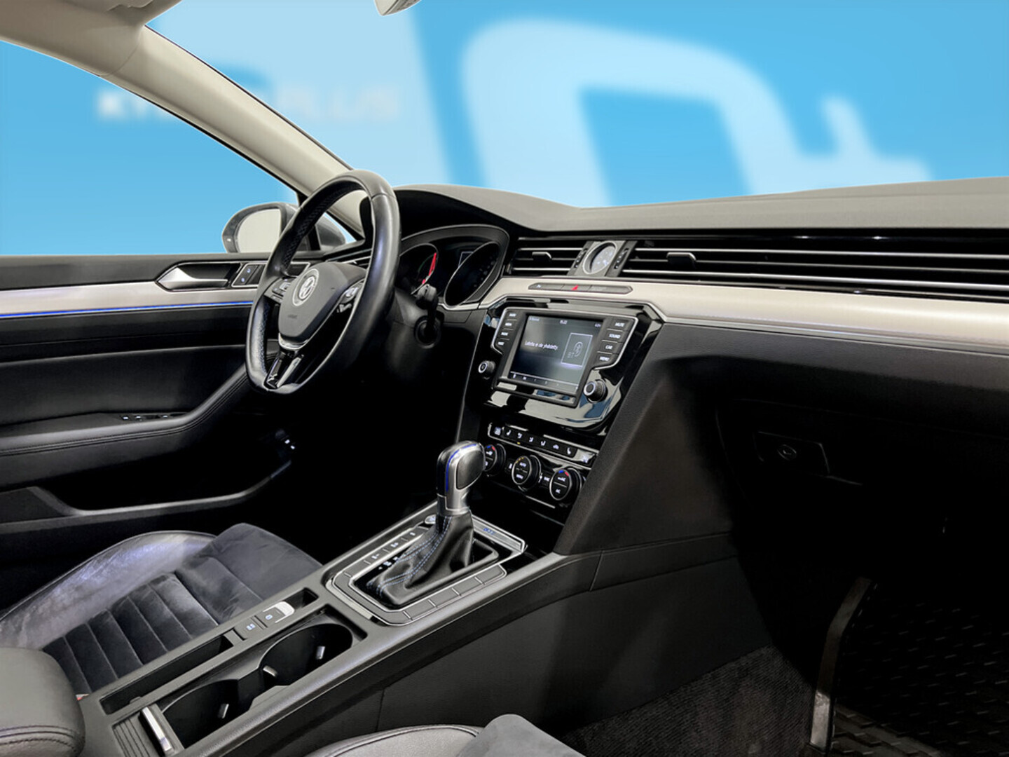 VOLKSWAGEN Passat 2017