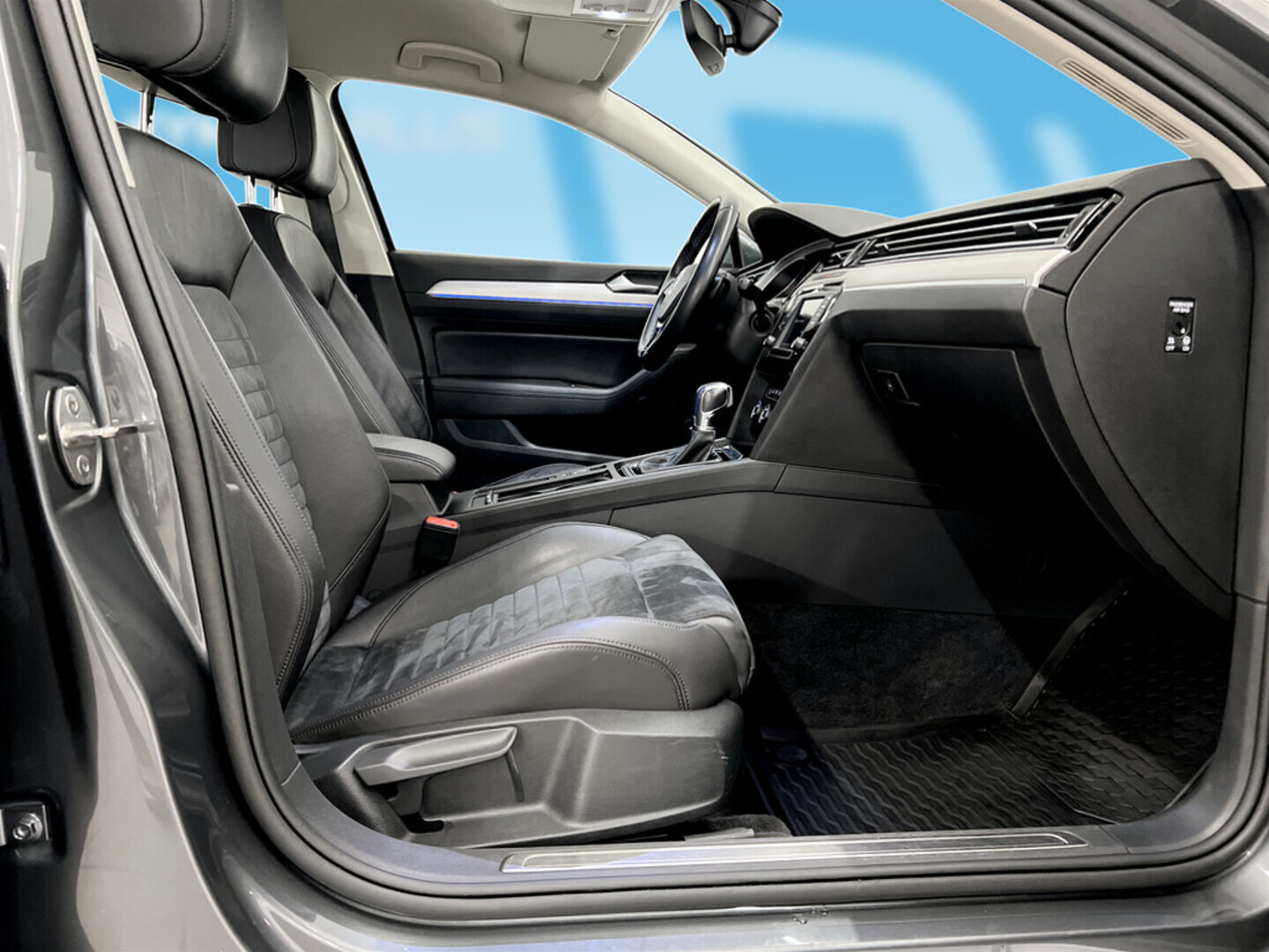 VOLKSWAGEN Passat 2017