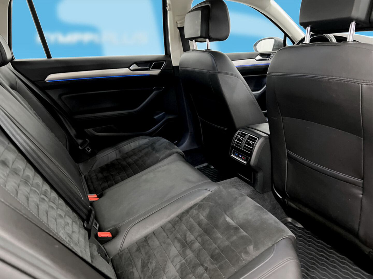 VOLKSWAGEN Passat 2017