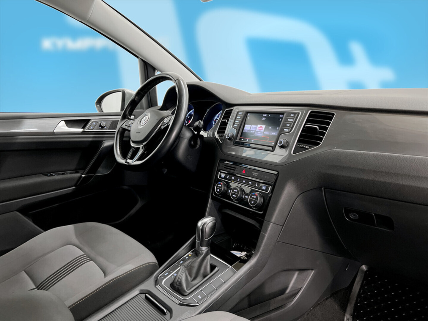 VOLKSWAGEN Golf Sportsvan 2016