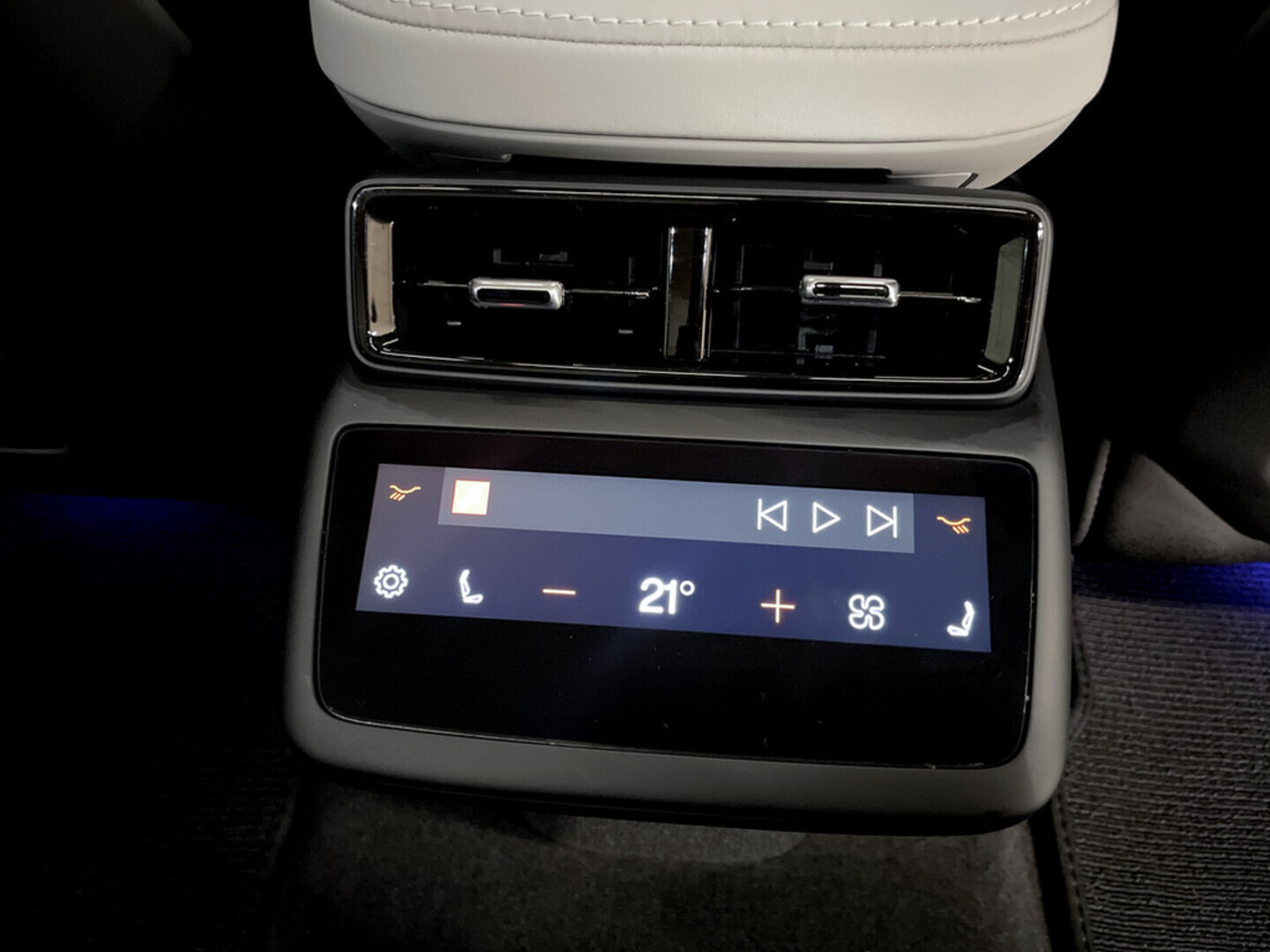 POLESTAR 4 2026