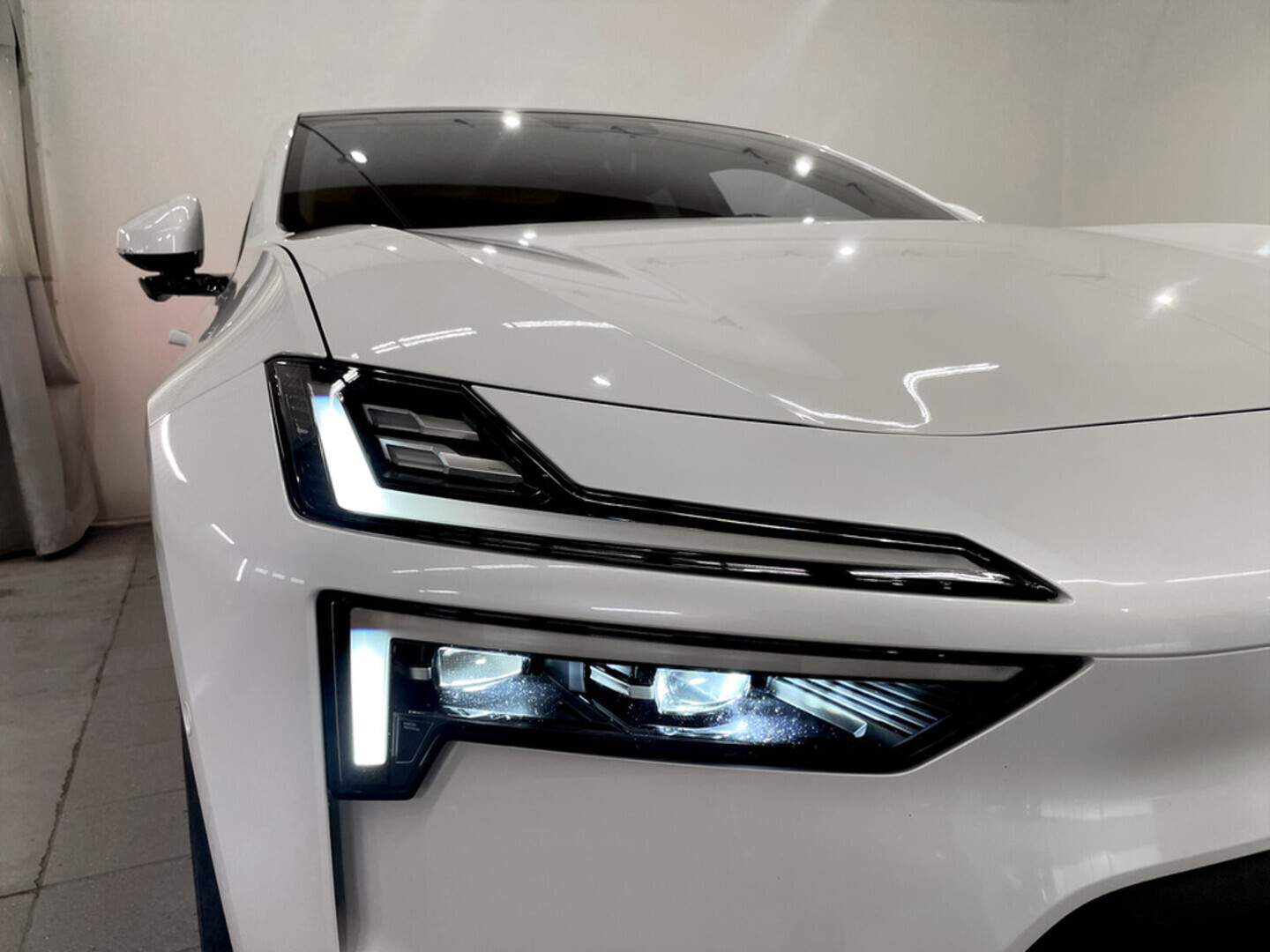 POLESTAR 4 2026
