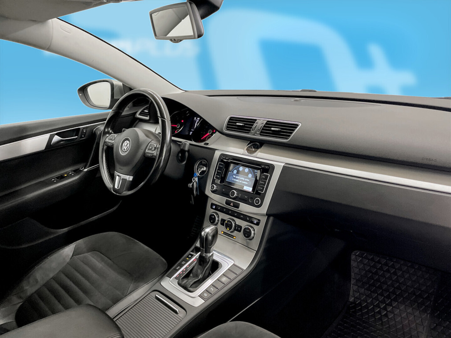 VOLKSWAGEN Passat 2012