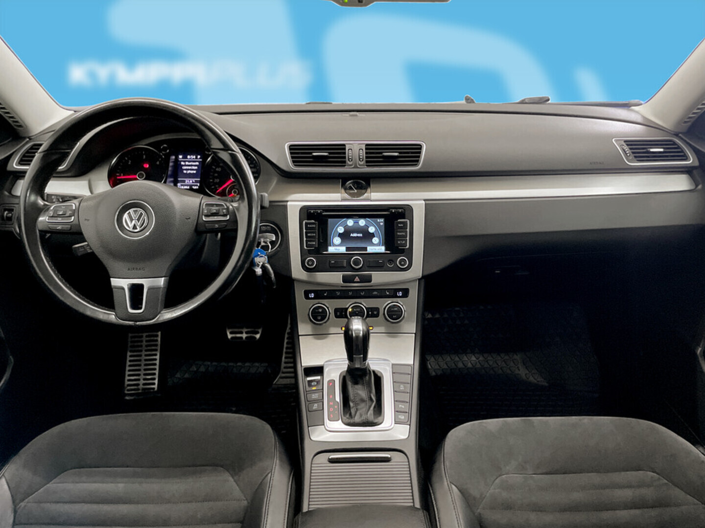 VOLKSWAGEN Passat 2012