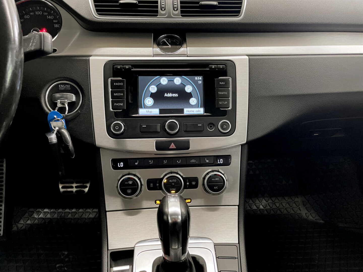 VOLKSWAGEN Passat 2012