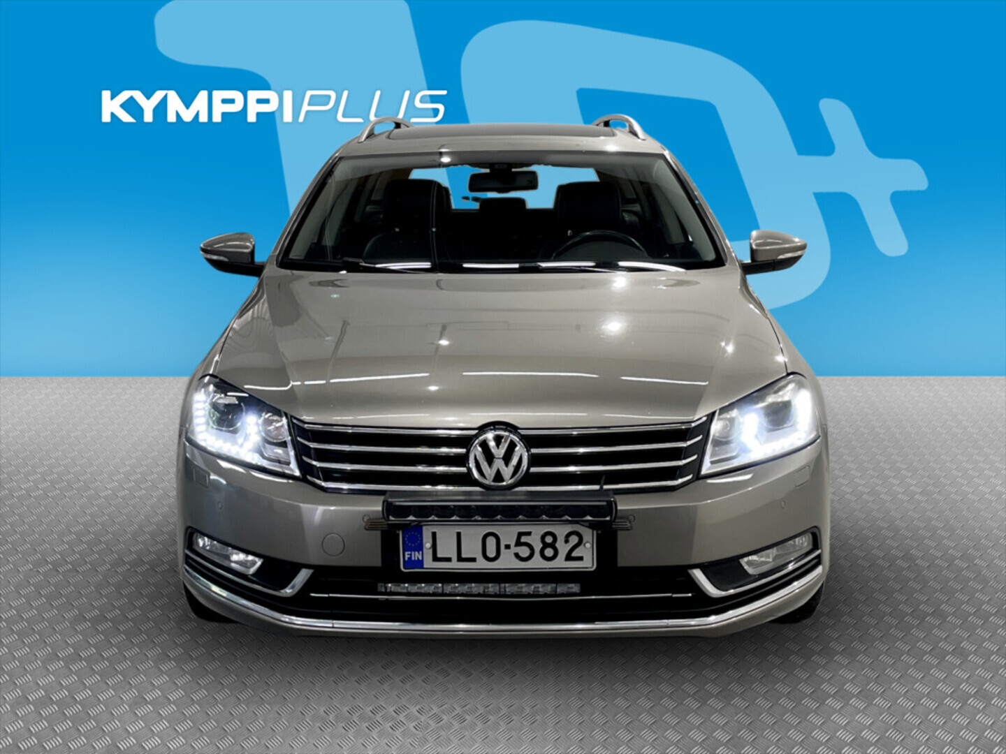 VOLKSWAGEN Passat 2012