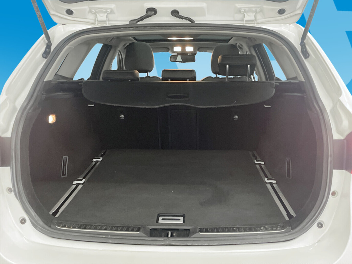 TOYOTA Avensis 2015