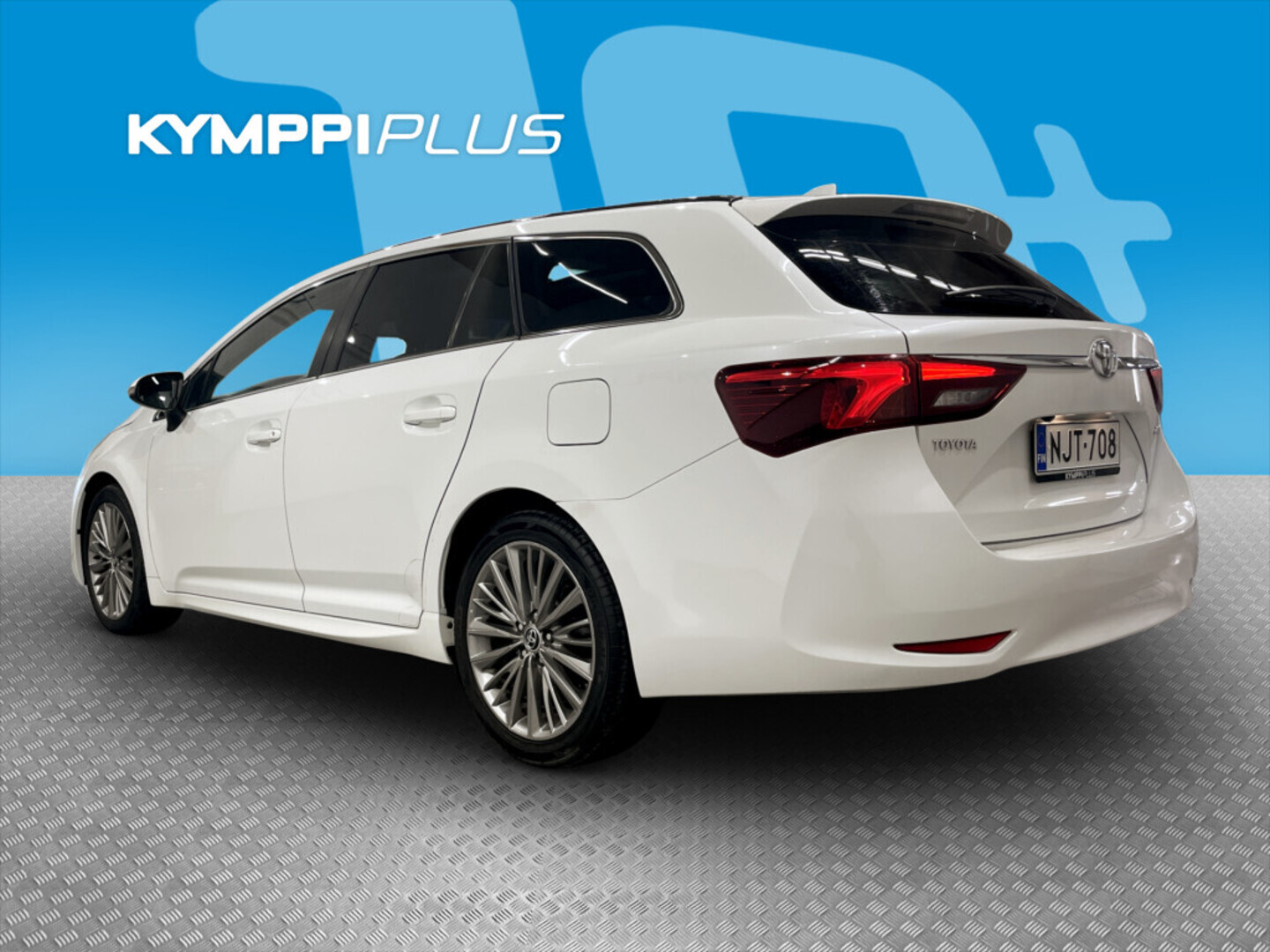TOYOTA Avensis 2015