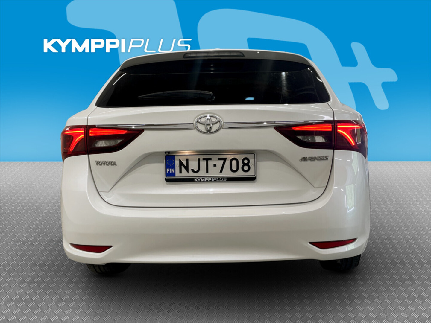 TOYOTA Avensis 2015