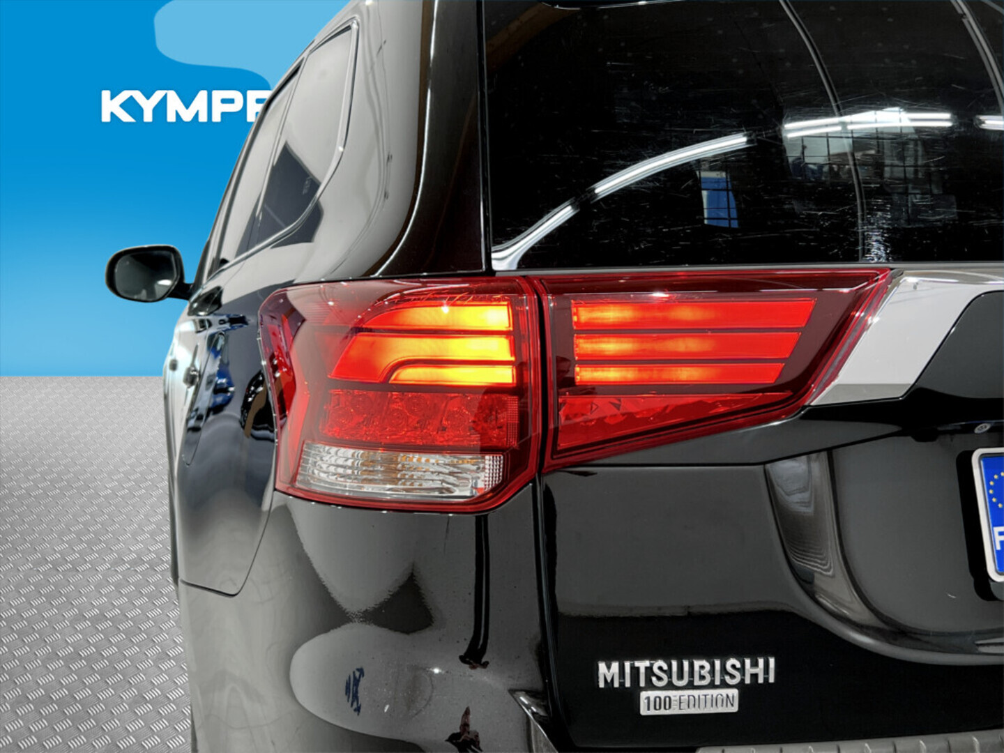 MITSUBISHI Outlander PHEV 2018