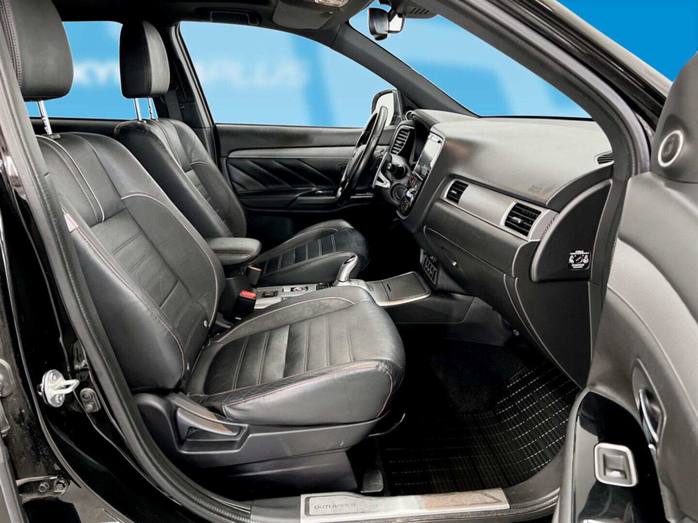 MITSUBISHI Outlander PHEV 2018
