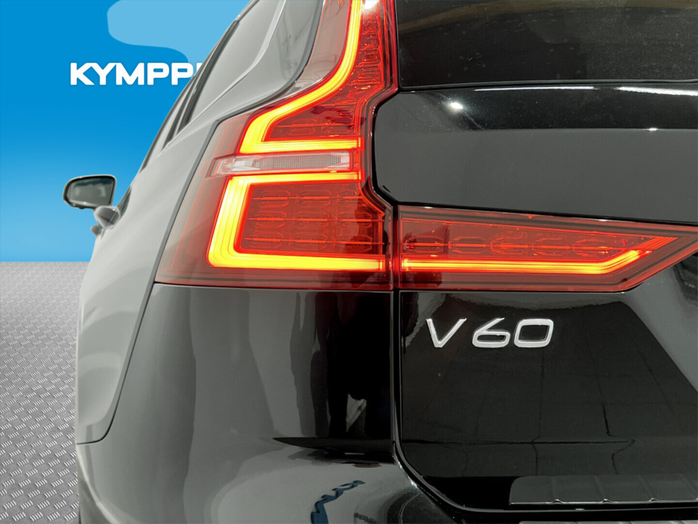 VOLVO V60 2020