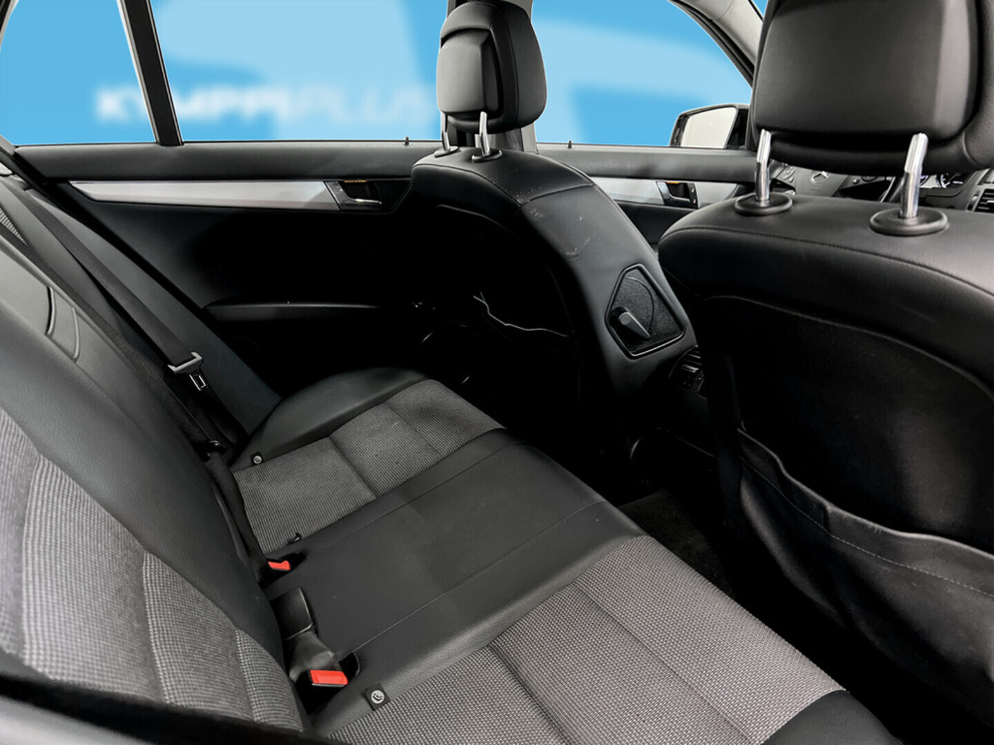 MERCEDES-BENZ C 2010