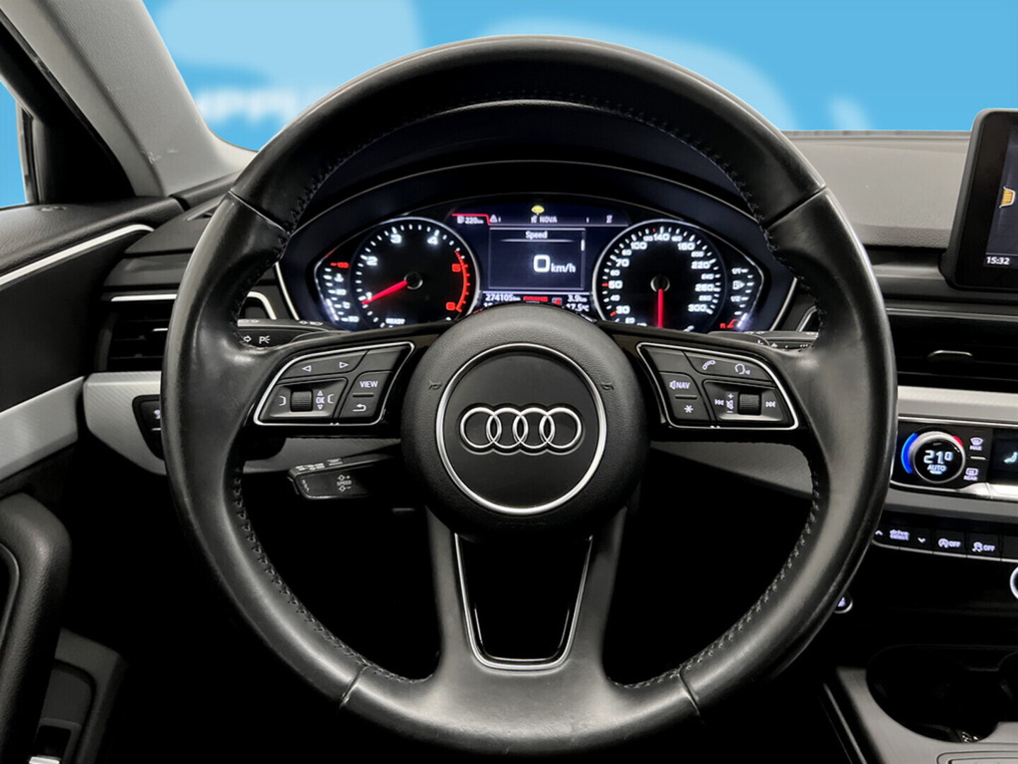 AUDI A4 2017