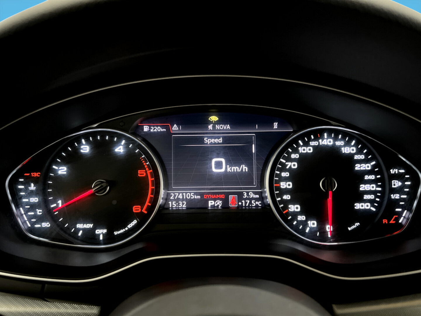 AUDI A4 2017