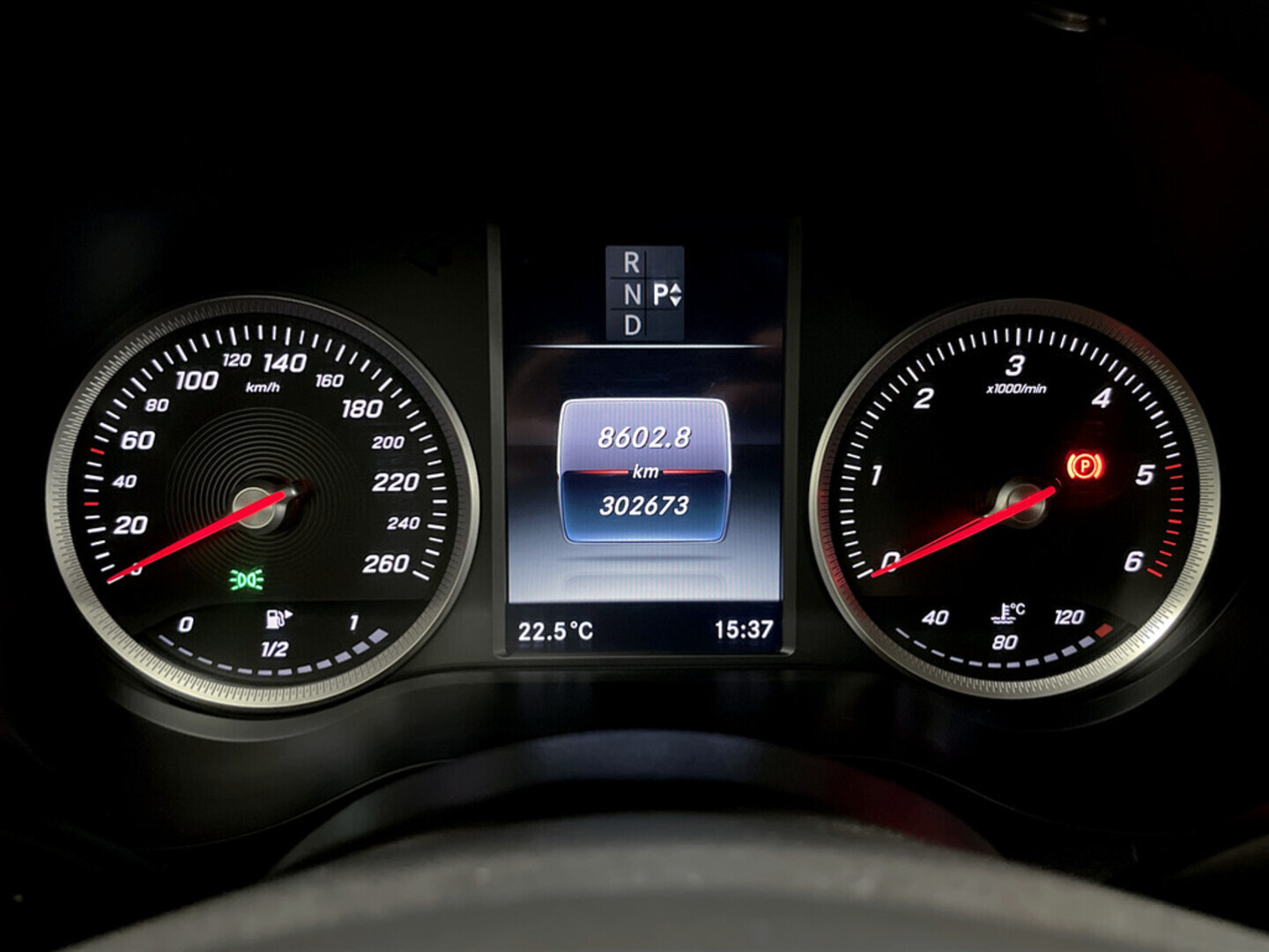 MERCEDES-BENZ C 2016