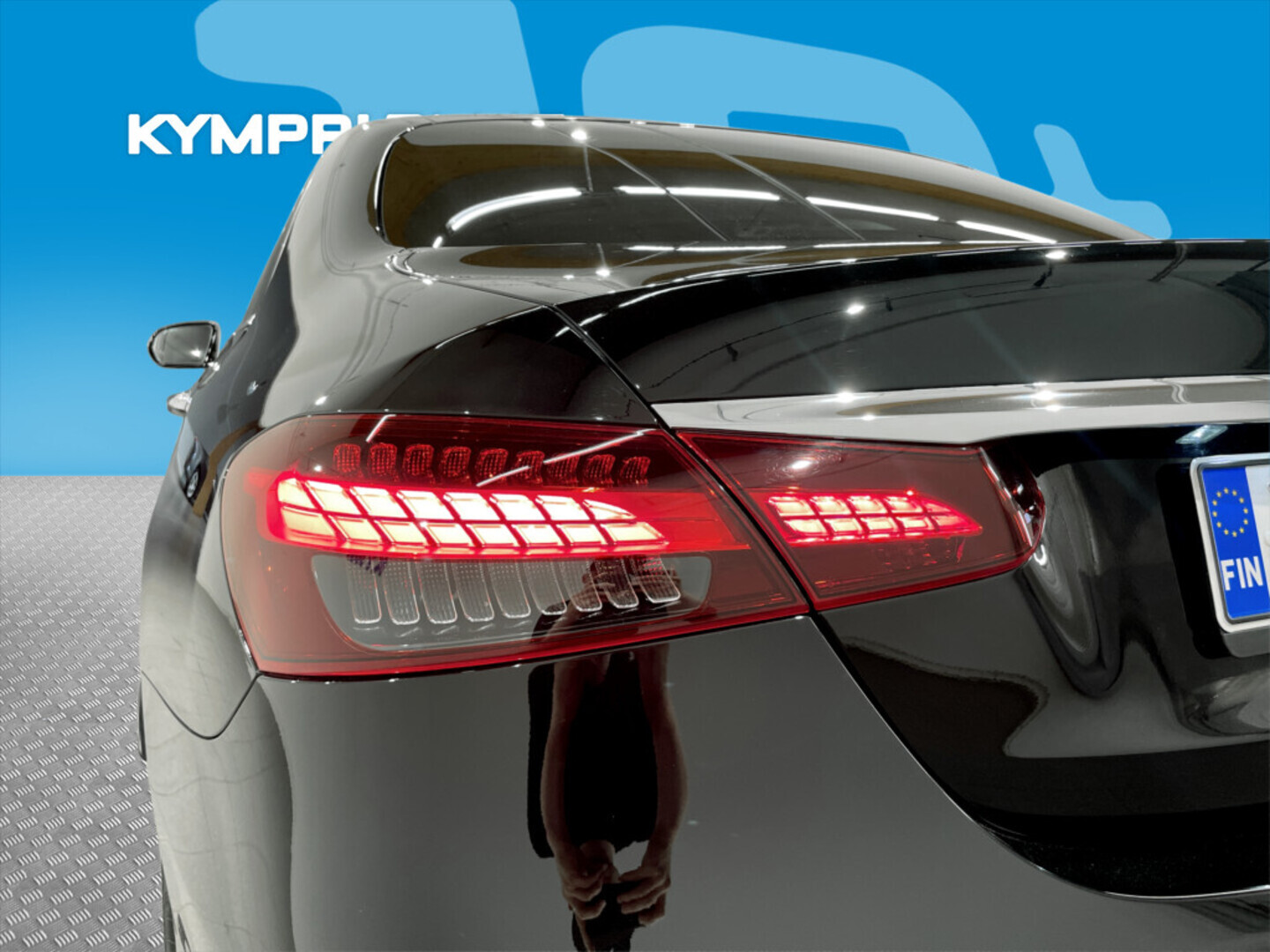 MERCEDES-BENZ E 2022