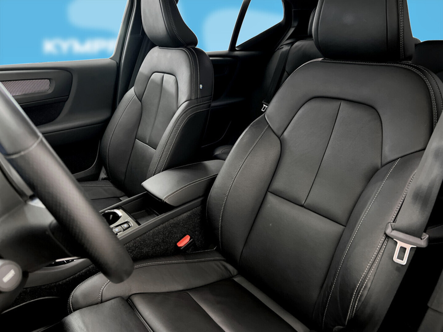 VOLVO XC40 2020