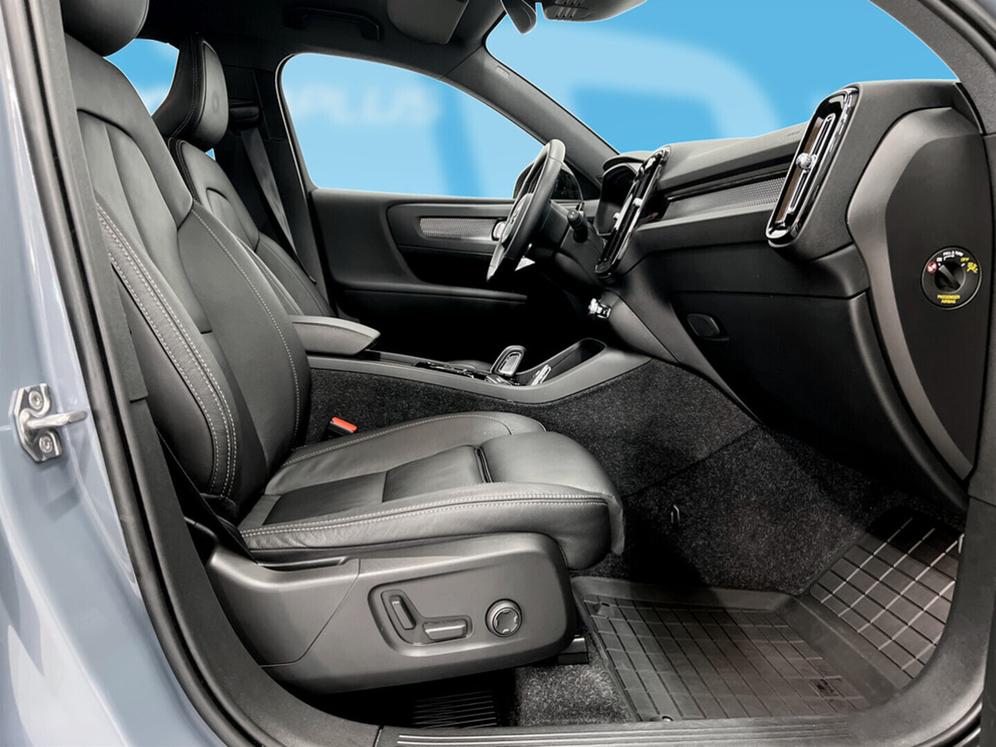 VOLVO XC40 2020